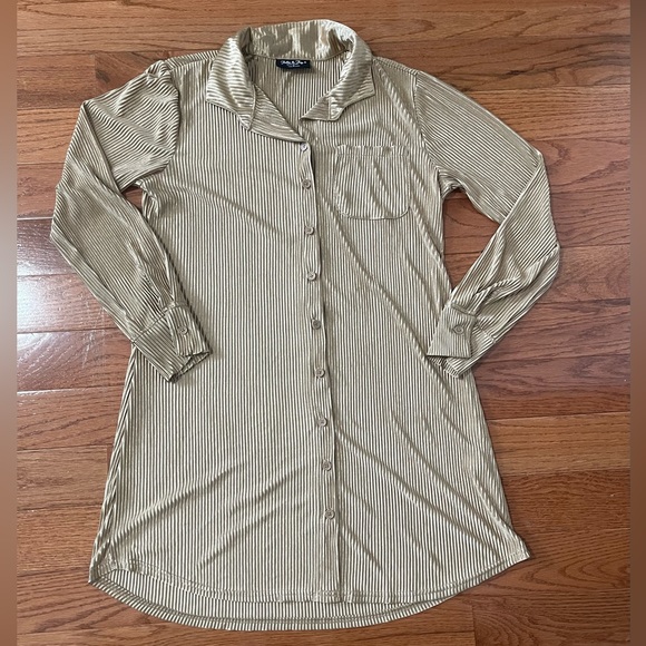 Women’s Top- Medium (champagne) - Picture 5 of 5